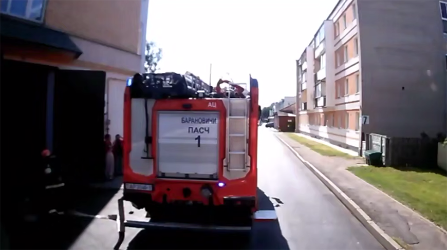 В магазине в Барановичах произошло задымление, на место выезжали спасатели