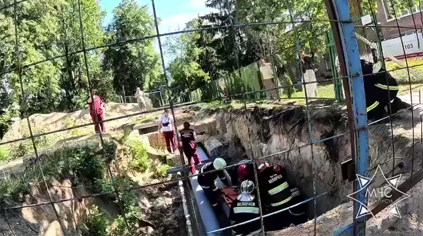 В Бресте мальчик упал в котлован, на помощь пришли спасатели 