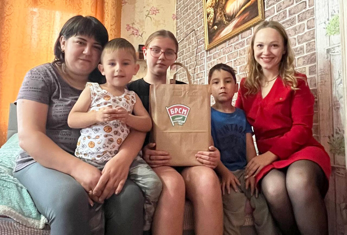 С заботой о каждом: акция «В школу с добрым сердцем» на Круглянщине