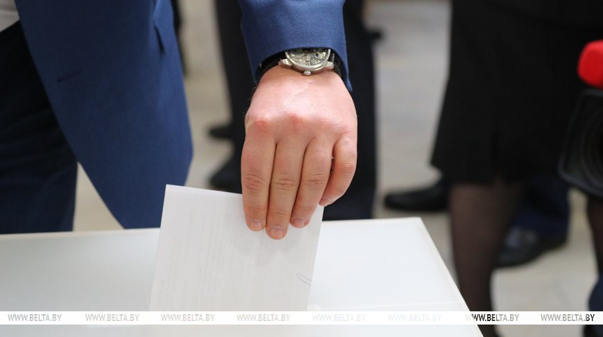 Парламентские выборы начались в России, они продлятся три дня