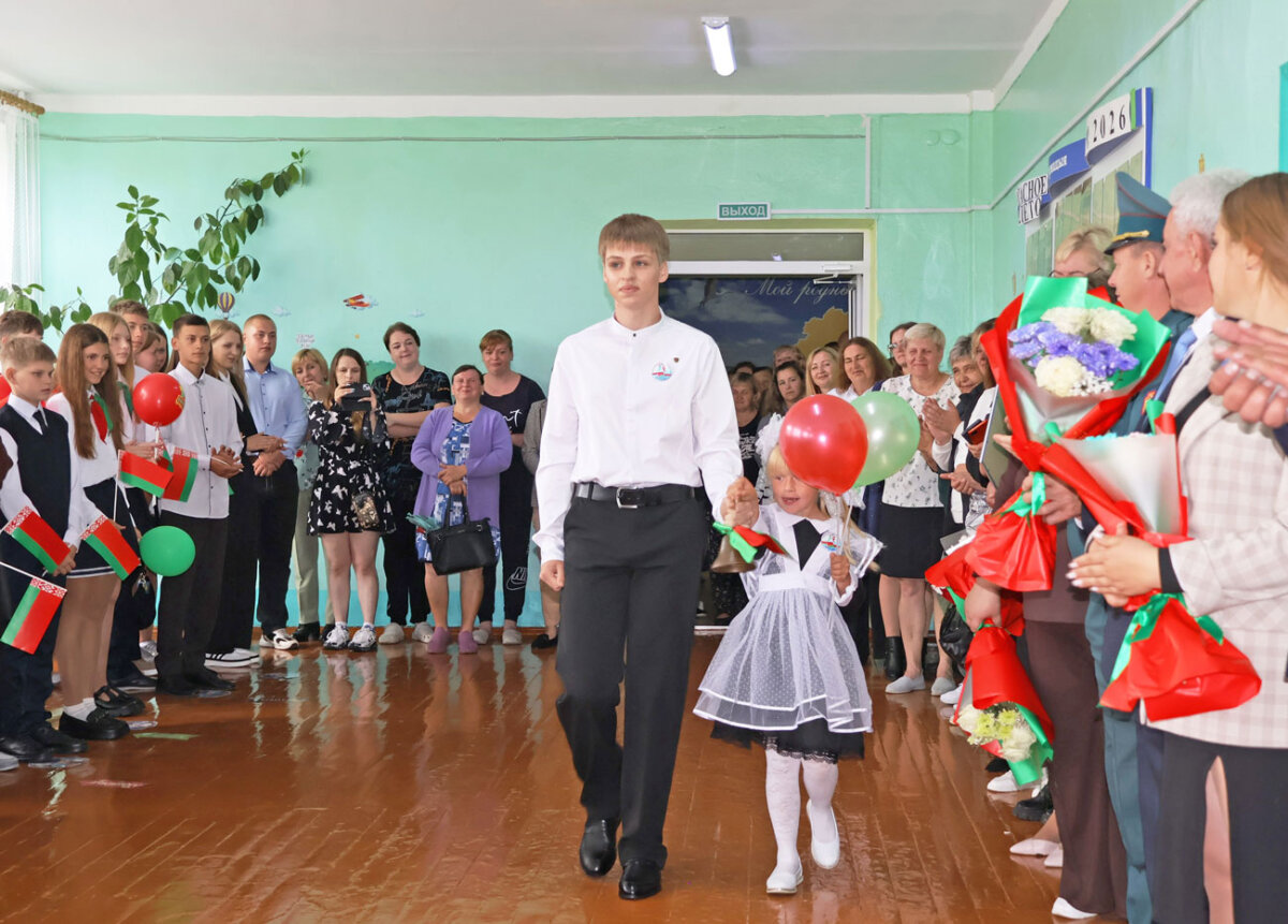 Сентябрь позвал ребят за парты