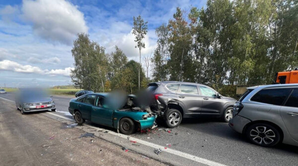 В Бресте пьяный водитель спровоцировал столкновение трех автомобилей