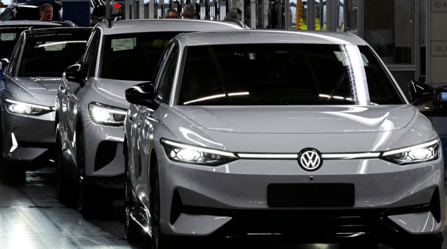 Volkswagen отзовет тысячи электромобилей из-за риска возгорания батарей