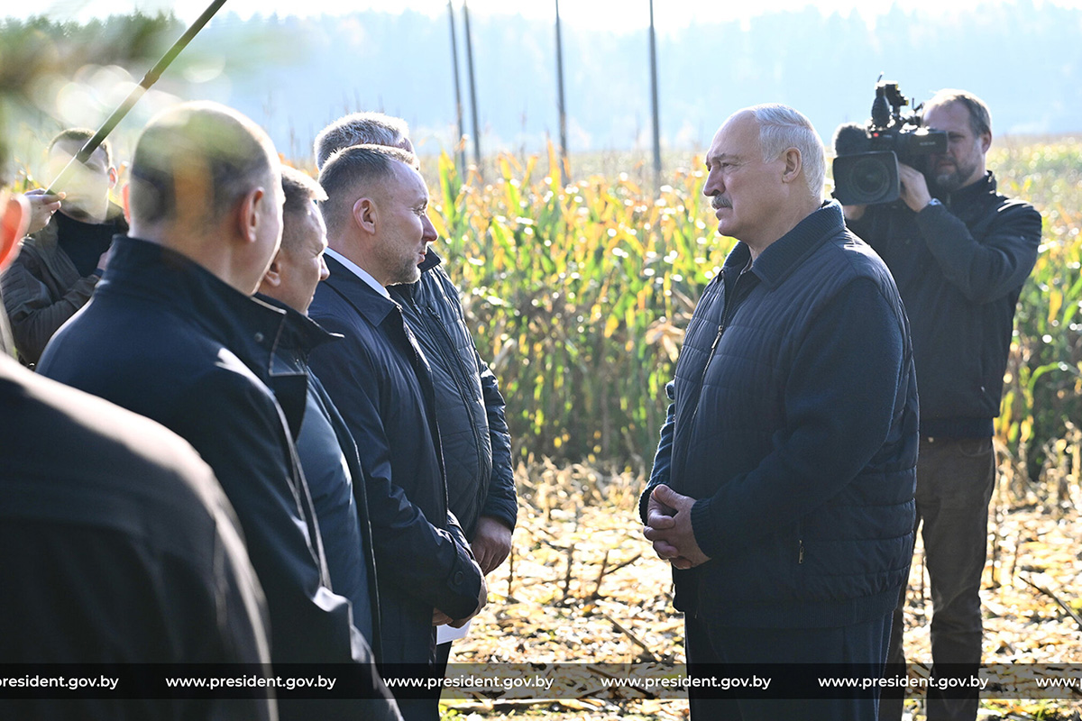 Лукашенко напомнил о требовании соблюдать качество при производстве продукции