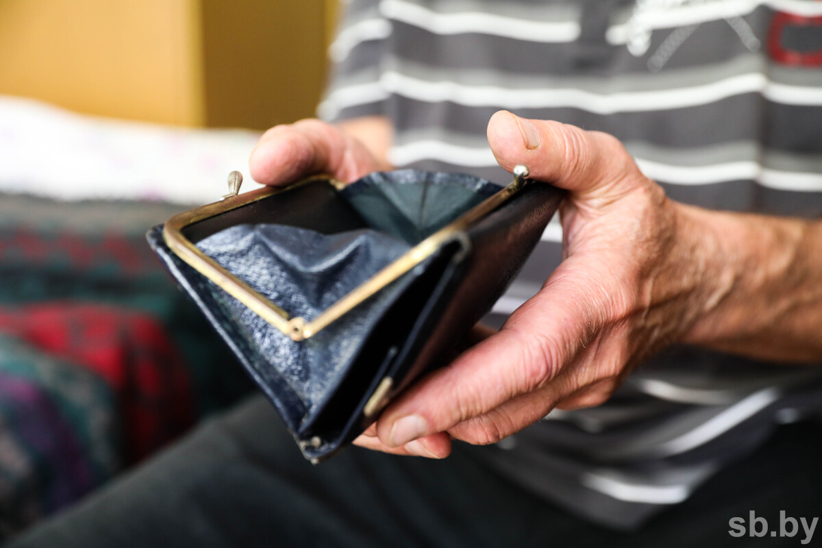 Пенсионер из Минска продал квартиру и отдал деньги мошенникам после звонка лжеправоохранителей